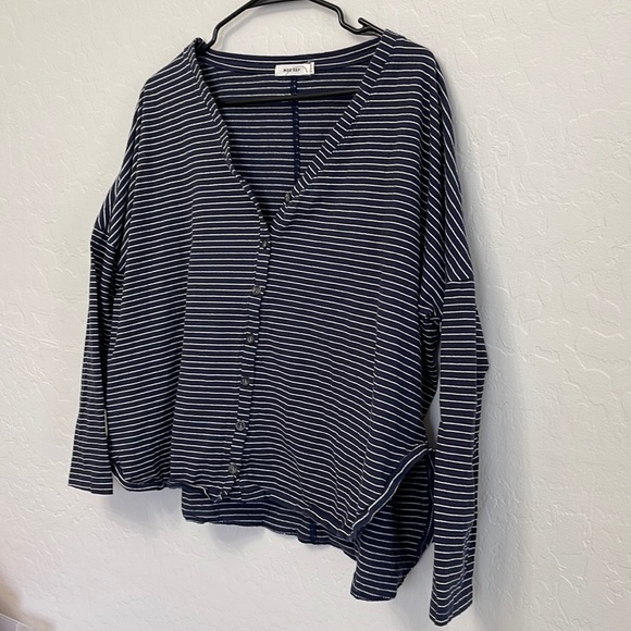 Mod Ref - Women’s Medium Navy Blue & White Long Sleeve Casual Button Down - Picture 2 of 7